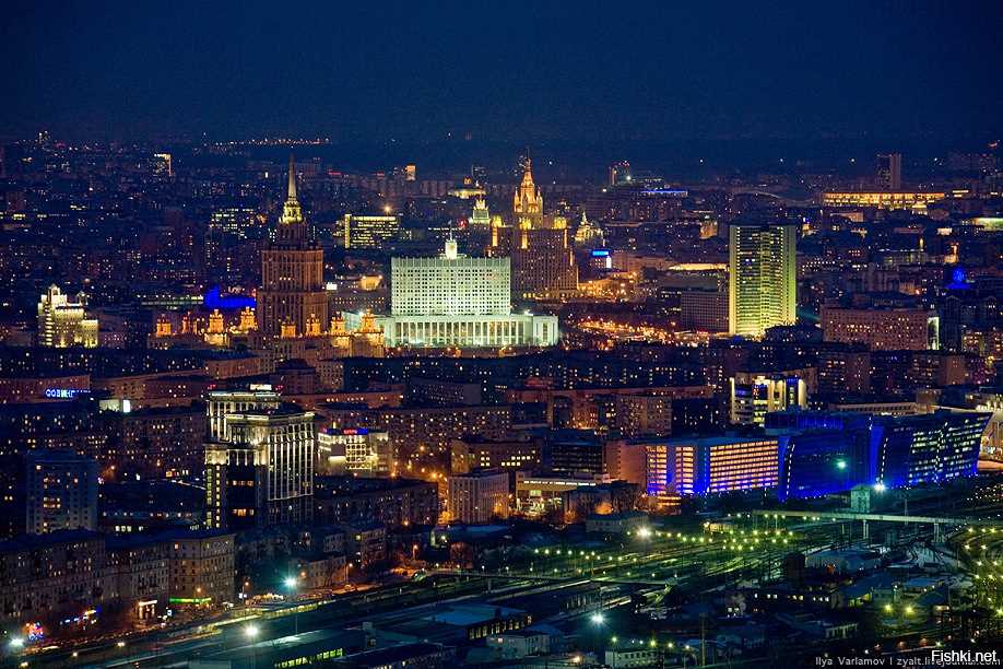 Комментарии к живописным местам ночной Москвы